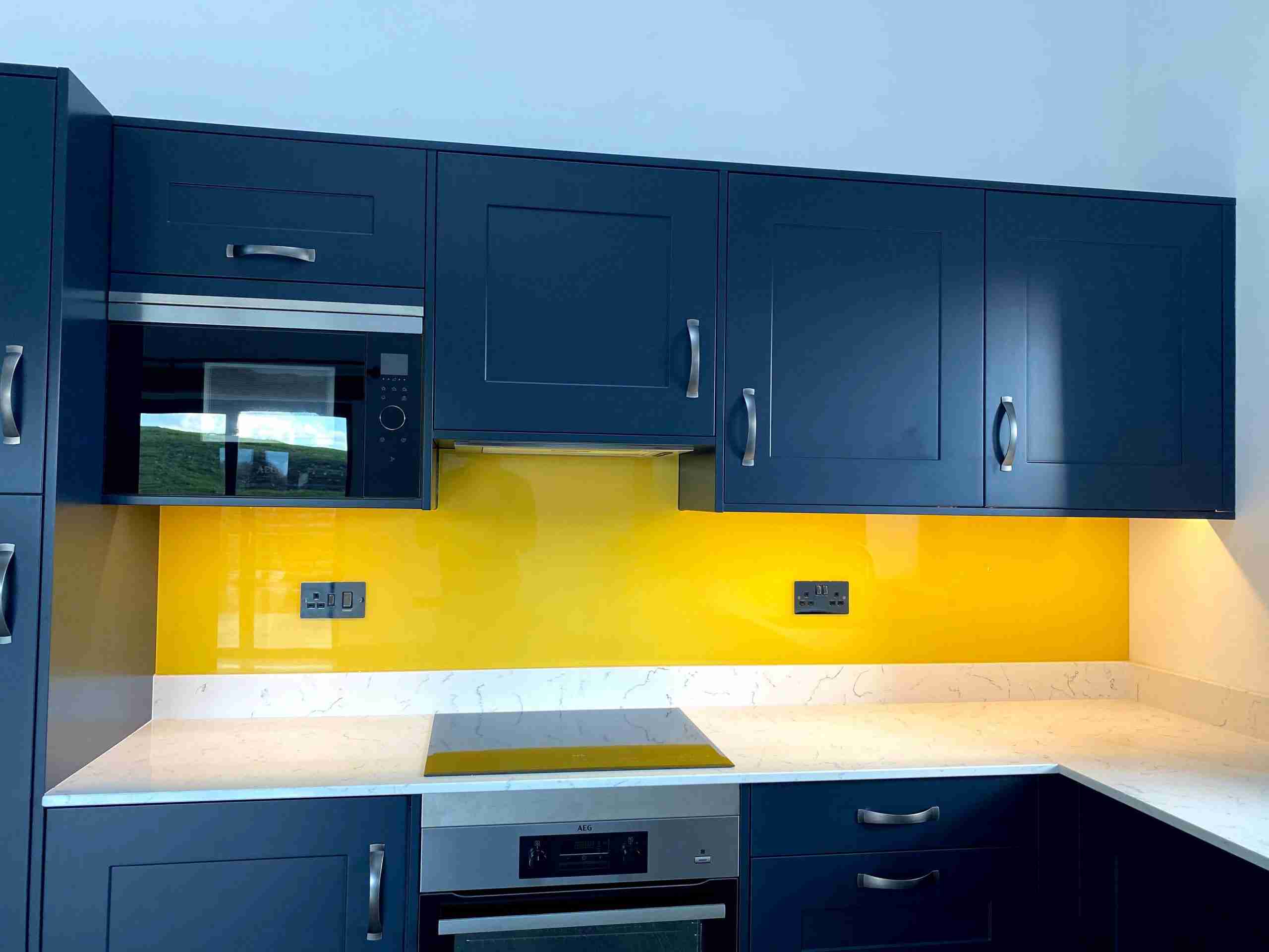 Gloss Kitchen Splashbacks Gloucestershire - Clearly Glass Ltd