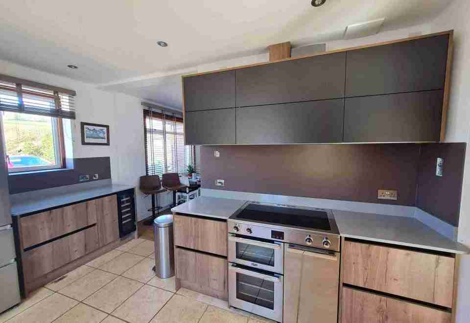 Satin splashback cost