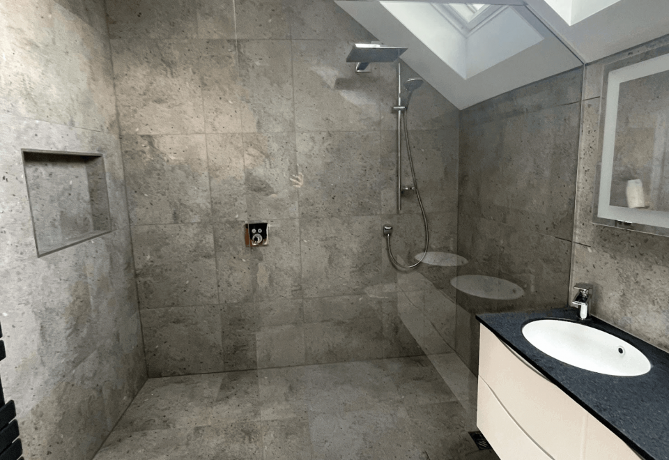 Glass Shower Screens Devon – Clearly Glass Ltd Glass Shower Screens Devon - Clearly Glass Ltd