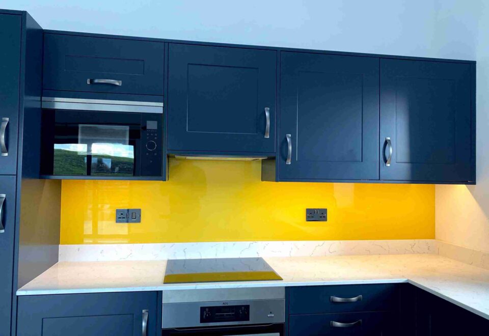 Gloss Kitchen Splashbacks Devon - Clearly Glass Ltd